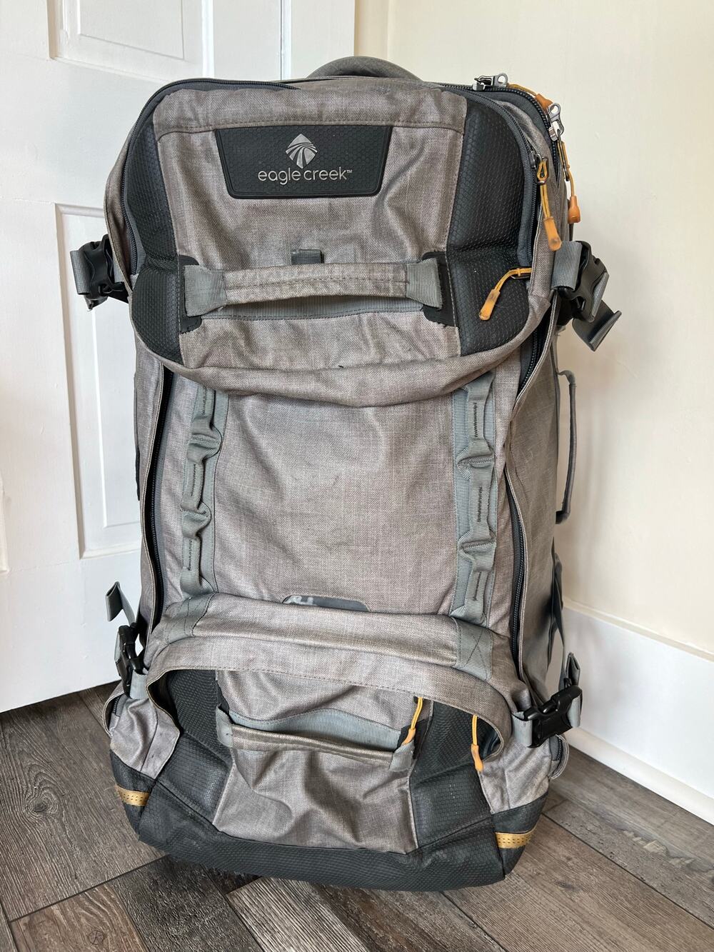 Eagle Creek ORV 30” Two Wheel Rolling gear bag gray Trunk Luggage travel duffel
